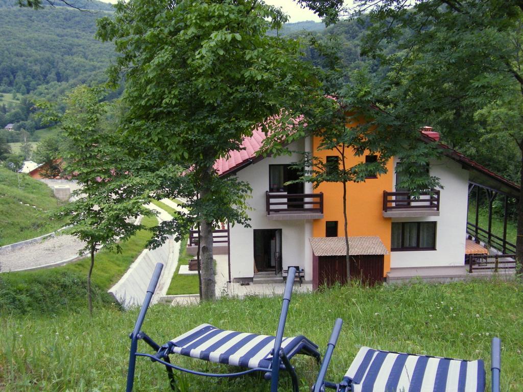 Pensiunea Poiana Verde Slănic-Moldova Esterno foto